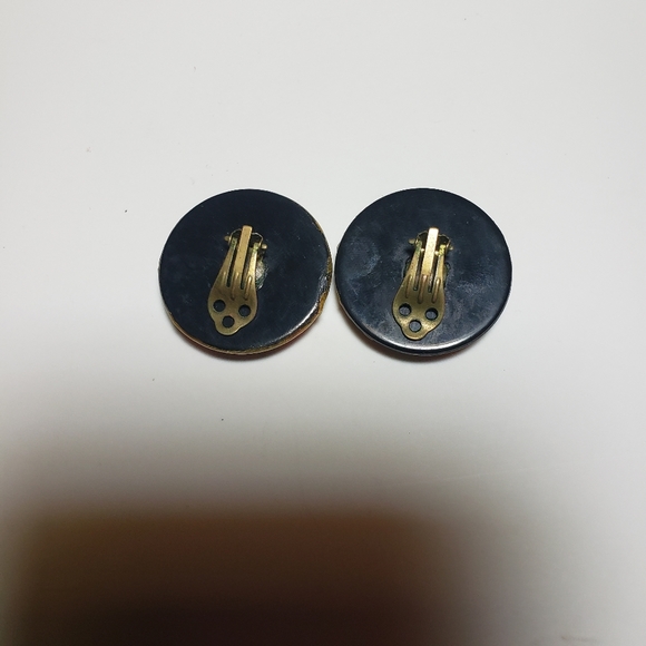 Vintage Large Abstract Clip Button Earrings - Picture 3 of 6